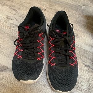 Women’s Nike sneakers